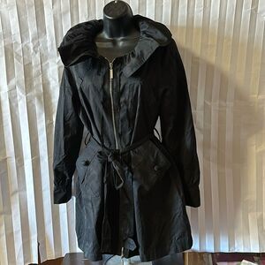 Vertigo Paris Women’s Black Raincoat Size M Belted Trench Style Waterproof